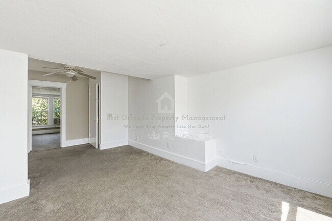 Building Photo - 104 N Clyde Ave