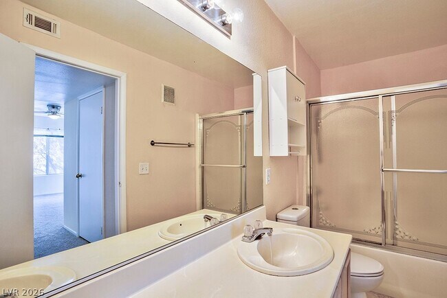 Building Photo - 3035 Casey Dr