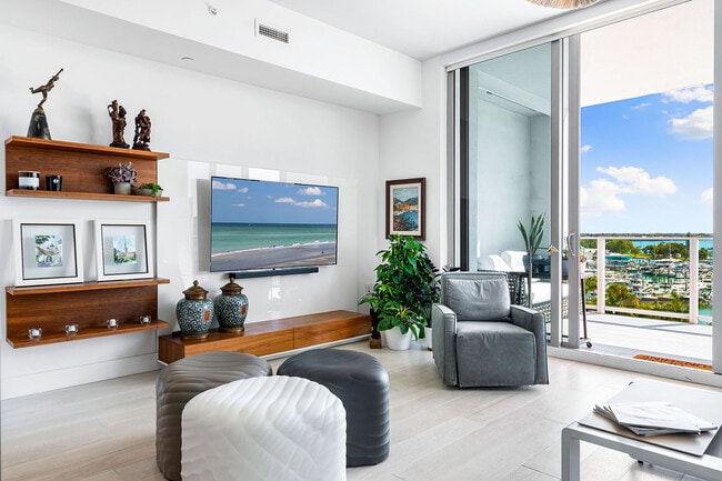 Building Photo - 1155 N Gulfstream Ave