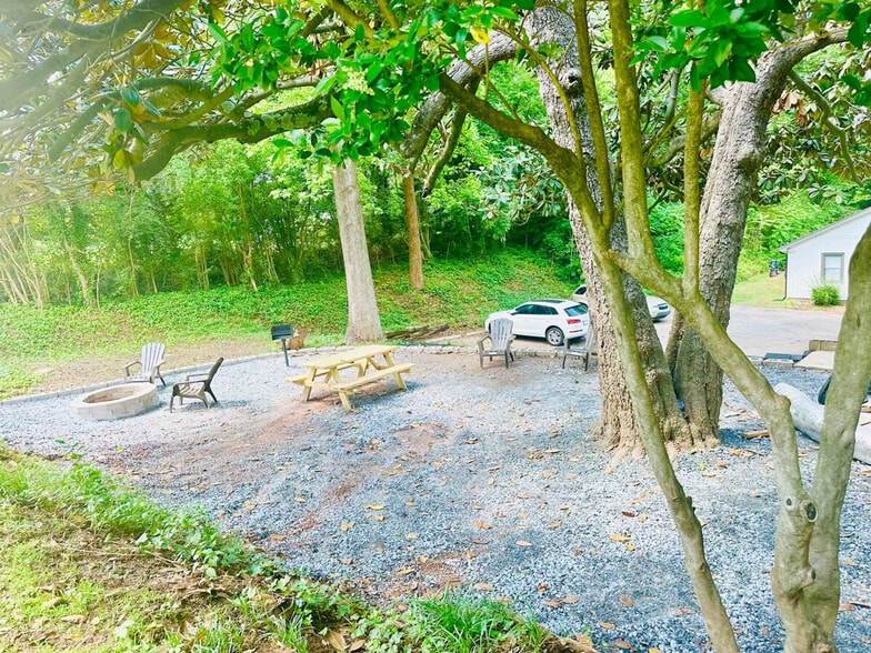 Building Photo - 1 Christopher St