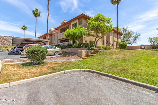 Building Photo - 10410 N Cave Creek Rd