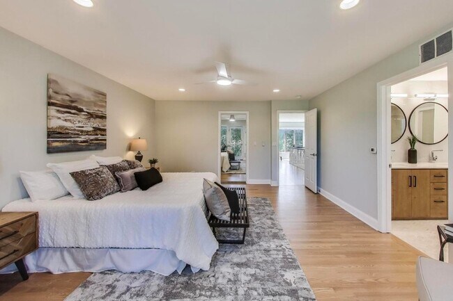 Building Photo - 2408 Cumberland Cir