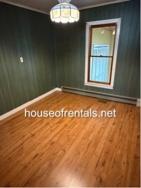 Building Photo - 216 Iowa St