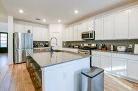 Building Photo - 9405 Vis Fls Trce
