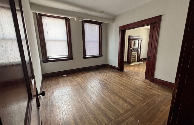 Primary Photo - 3241 Jefferson Ave