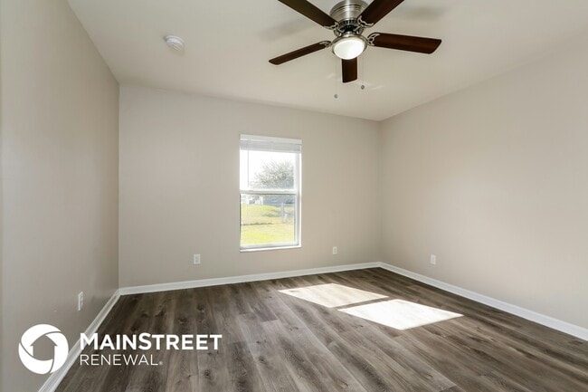 Building Photo - 4029 24th St SW