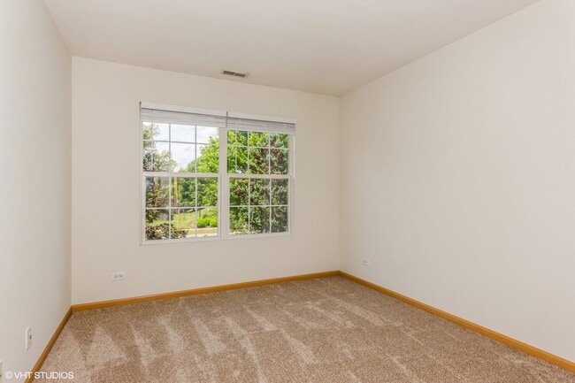 Building Photo - 24226 Walnut Cir