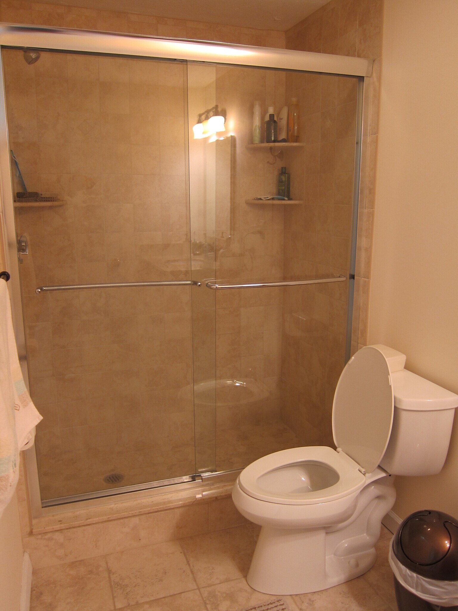 Building Photo - 10 Treetop Park