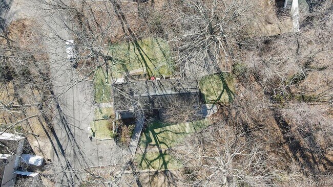 Building Photo - 7 Yucca Rd