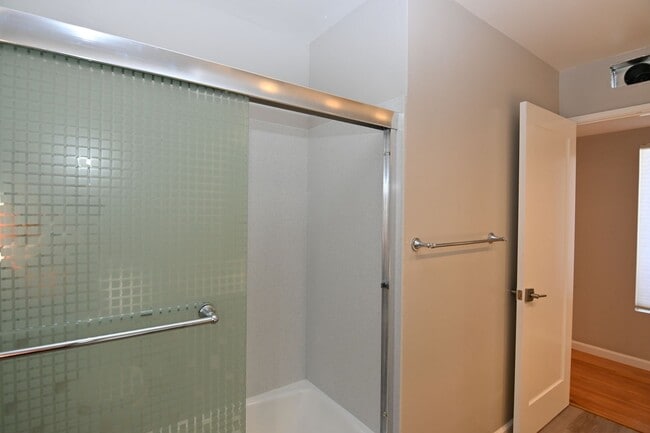 Building Photo - Updated Sunnyvale Beauty, 3/2 with AC