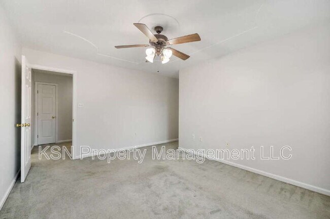 Building Photo - 123 Salt Landing Cir