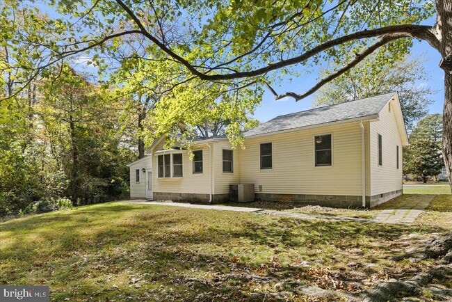 Building Photo - 786 Masons Beach Rd