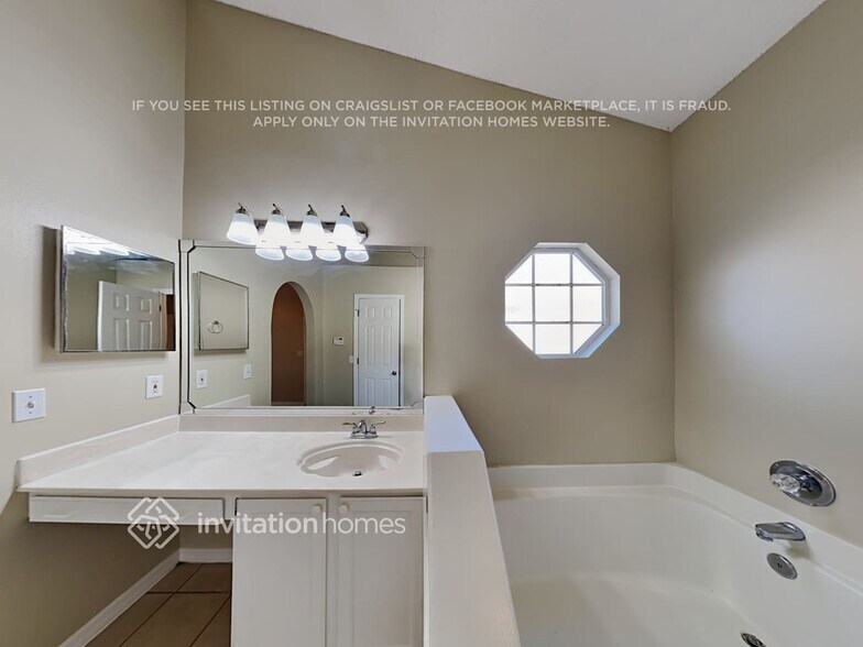 Building Photo - 676 Brightview Dr