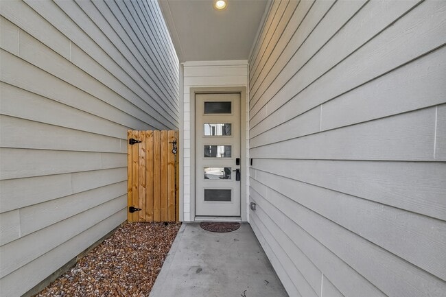 Building Photo - 7707 Johanna Pk Dr