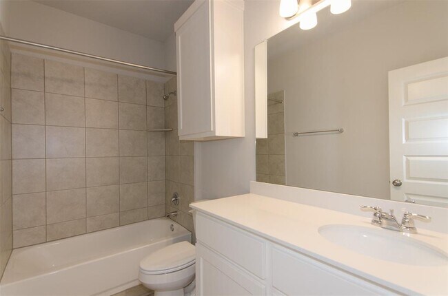 Building Photo - 2136 Pecan Island Dr