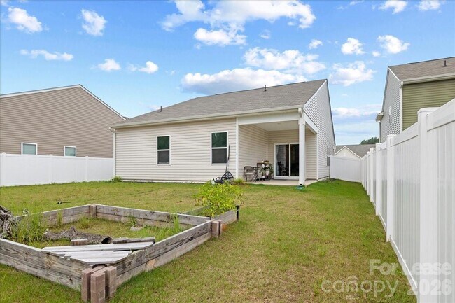 Building Photo - 144 Babbling Brk Dr