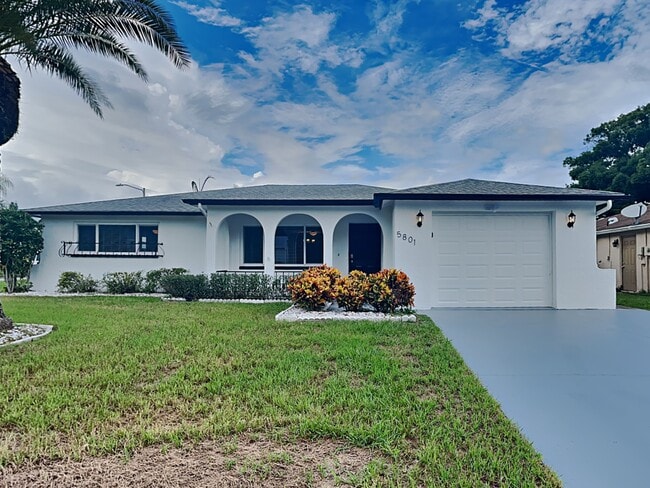 Building Photo - 5801 Elena Dr