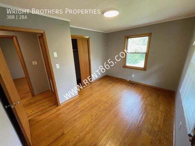 Building Photo - 4709 Lonas Dr