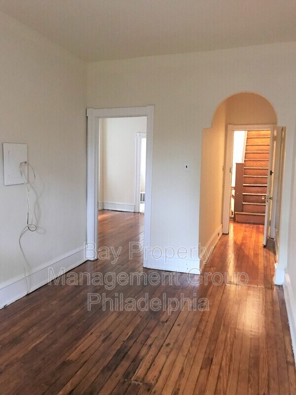 Building Photo - 435 S 51st St