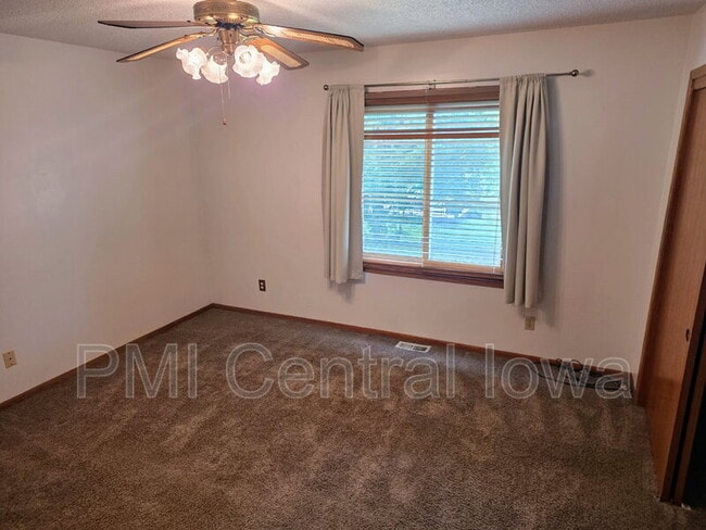 Building Photo - 5310 Brookview Dr