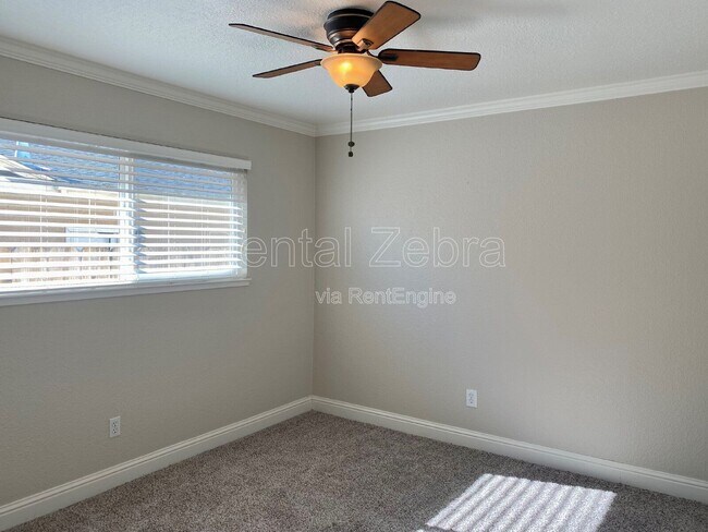 Building Photo - 1216 Rose Ave