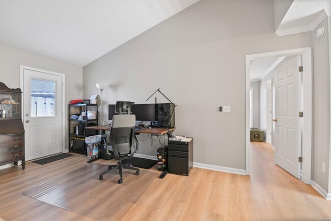 Building Photo - 1225 Westfield Ln