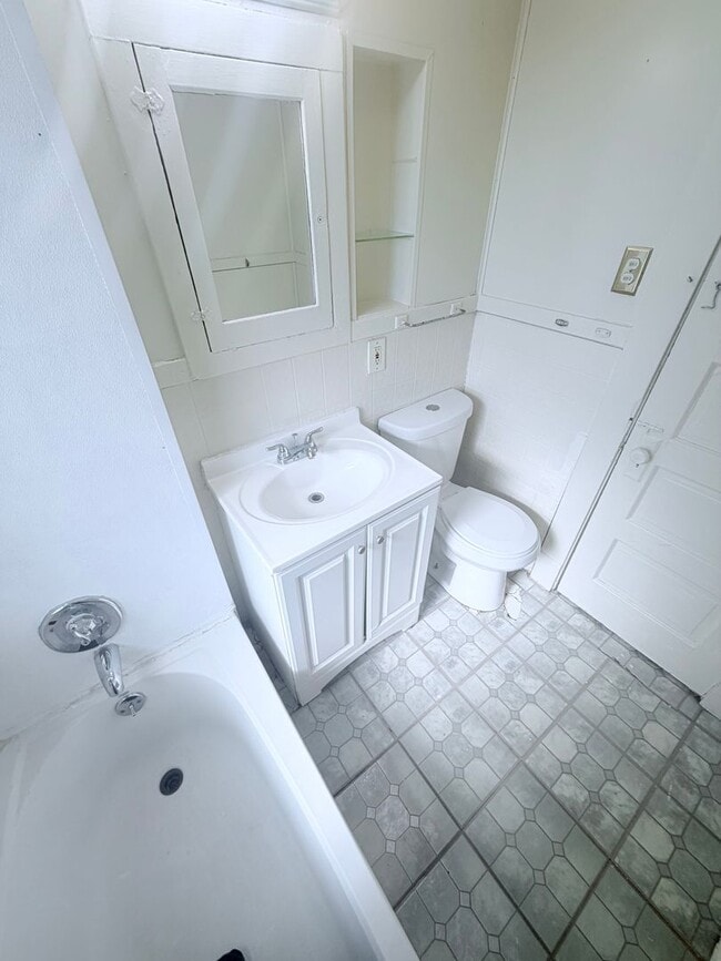 Building Photo - 3395- 3397 W. 100th