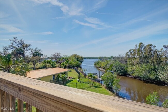 Building Photo - 373 Hile Ln