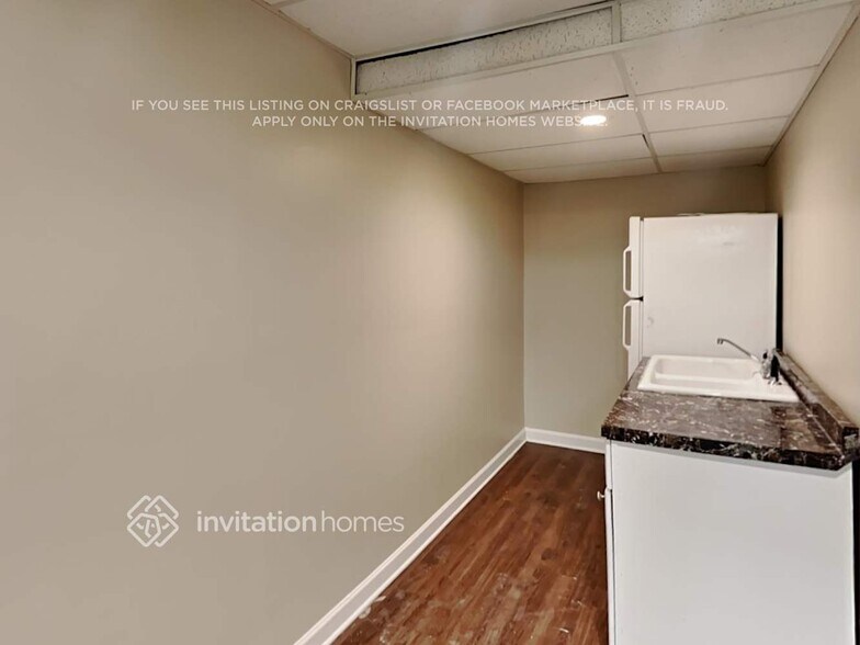 Building Photo - 647 Overlook Wood Way NW