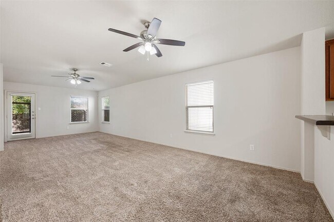 Building Photo - 220 Bauxite Dr