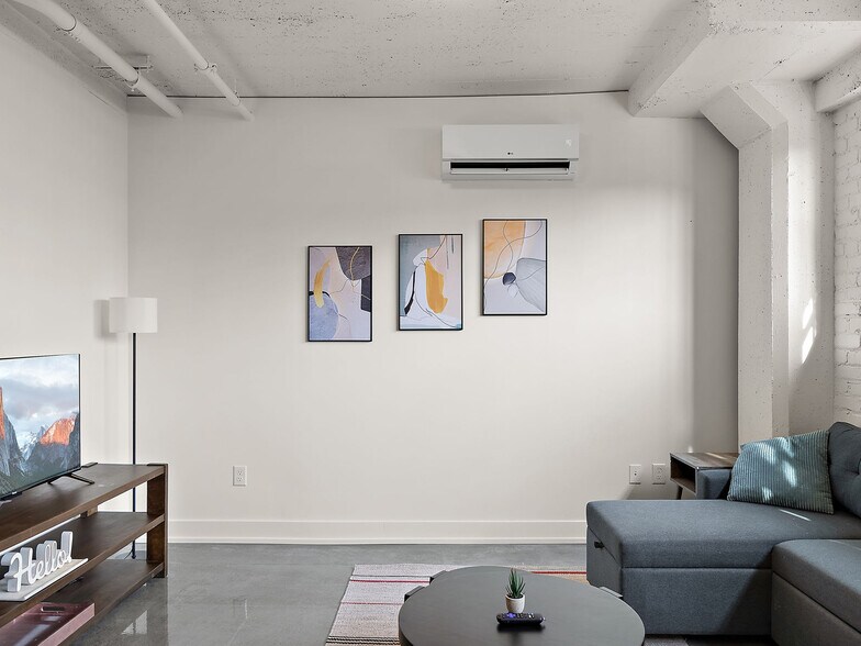 Primary Photo - 608 N 3rd Ave