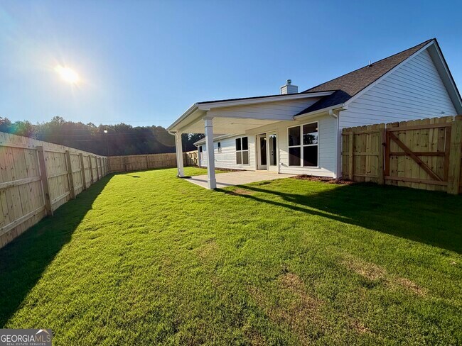 Building Photo - 232 Lake Meadows Dr