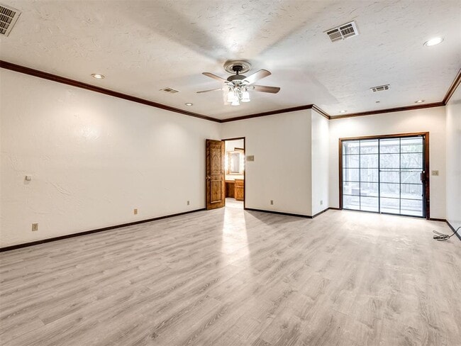 Building Photo - 3328 Willow Brook Rd