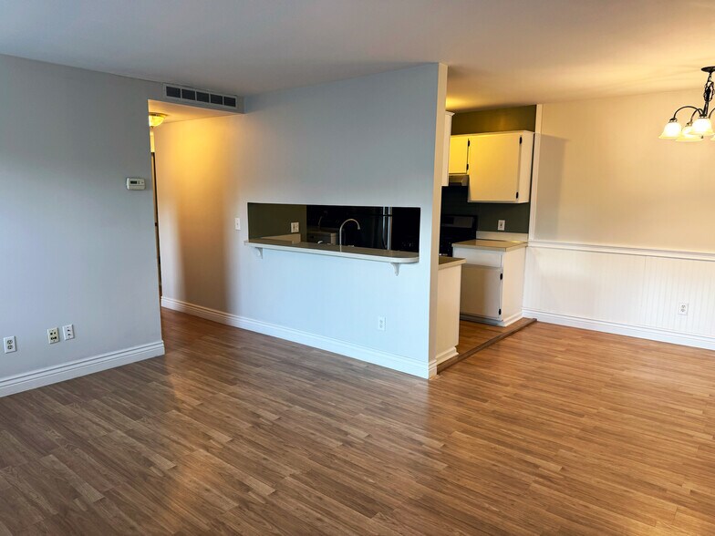 Living Room - 2649 Fenwick Ct