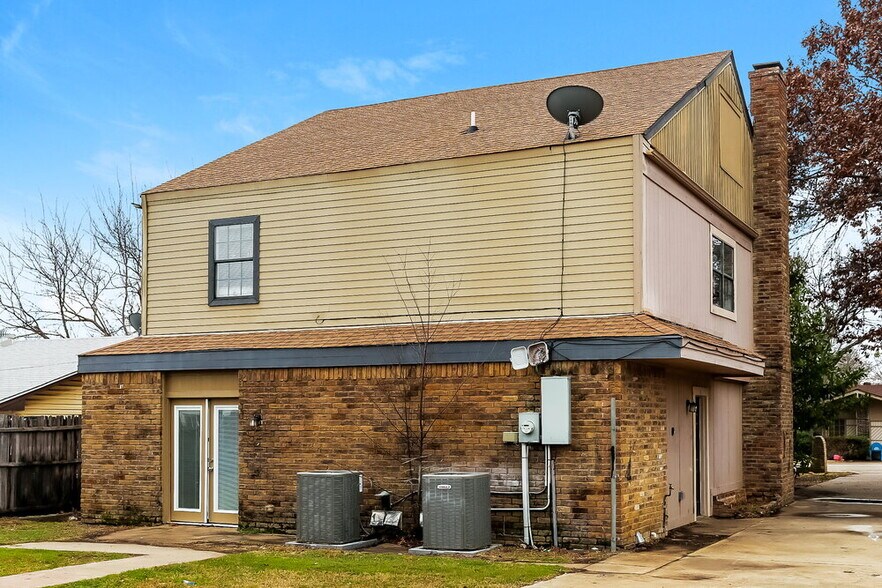 Building Photo - 347 Linkview Dr