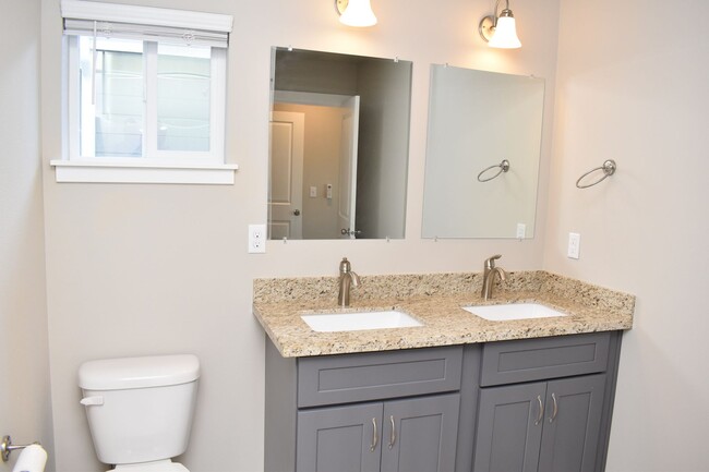 Building Photo - 4 Bedroom 2.5  Bath Home Built in 2018 in ...