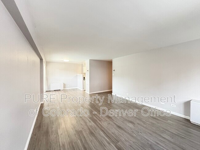 Building Photo - 888 Logan St