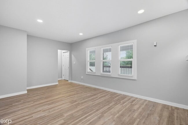 Building Photo - 13320 Jane Ave