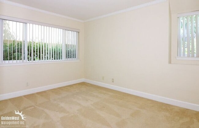 Building Photo - Charming 1Bdm 1Ba Condo in La Jolla