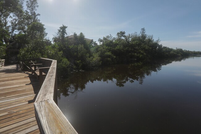 Building Photo - 8560 Heron Lagoon Cir