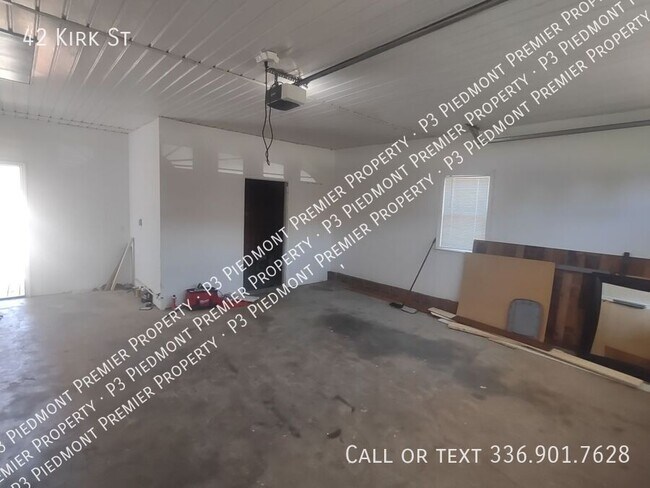 Building Photo - 42 Kirk St