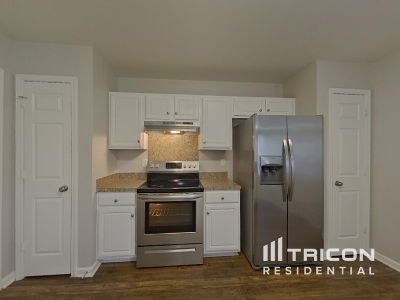Building Photo - 1513 Crandon Dr