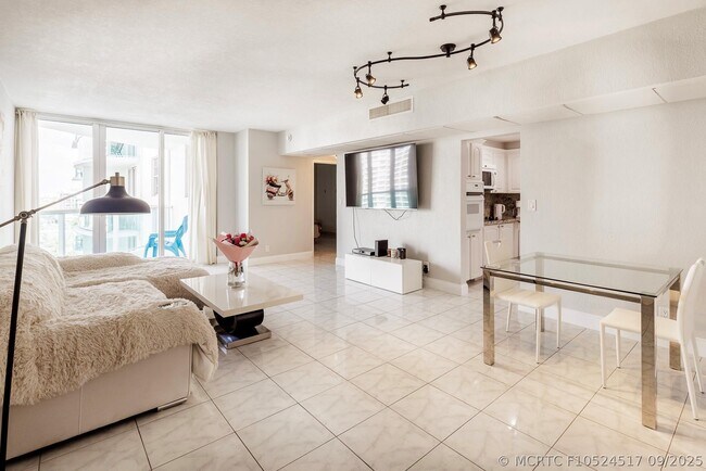Building Photo - 3801 S Ocean Dr