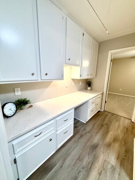 Building Photo - 601 Cache Cv