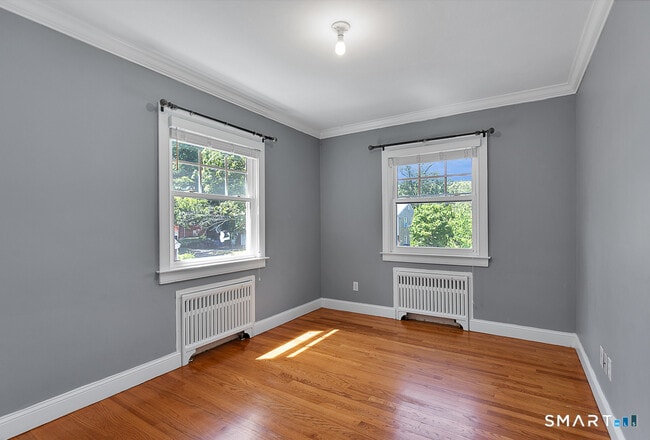 Building Photo - 134 Dyer St