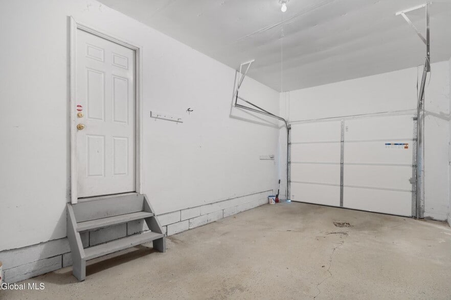 Building Photo - 314 Goode St