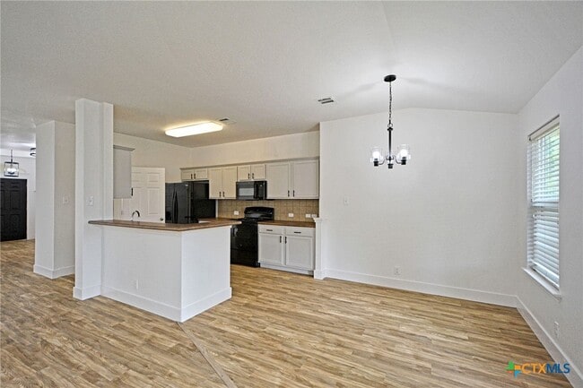 Building Photo - 2539 Fayette Dr