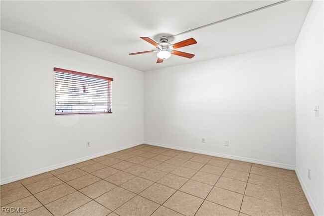 Building Photo - 1429 Cape Coral Pkwy W