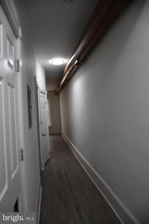Building Photo - 433 W Bringhurst St