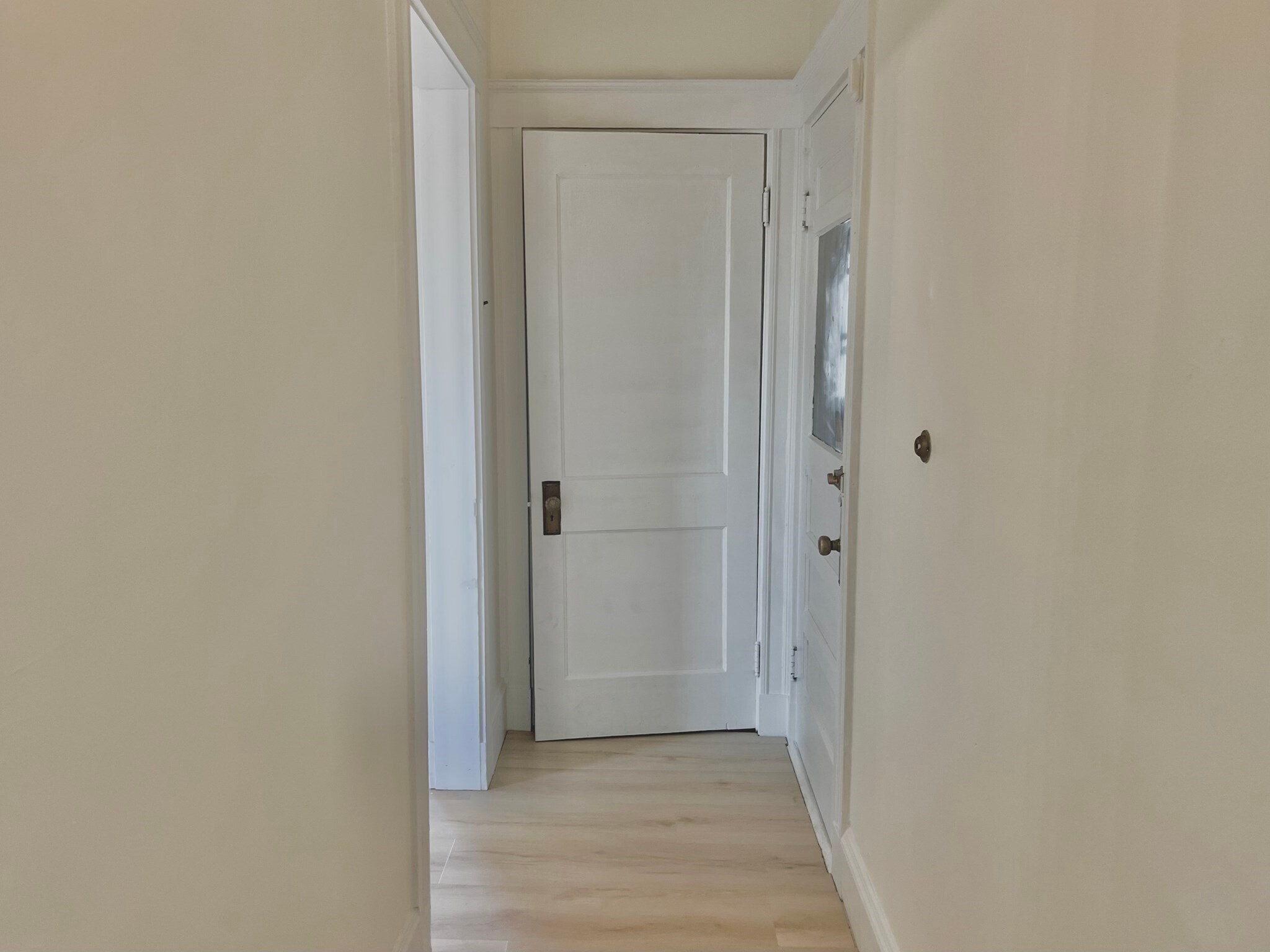 Building Photo - 5 Magnus Ave